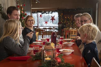 Familiejulebord i Prøysen