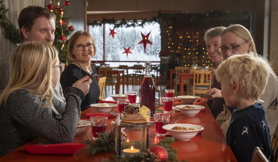 Familiejulebord i Prøysen